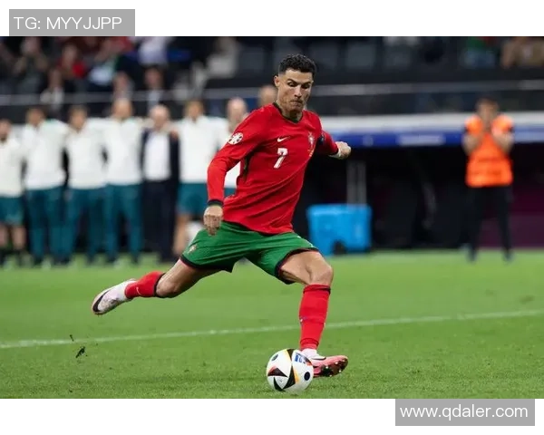 众星云集 足球巨星同框合照 展现辉煌瞬间与传奇风采 众星云集 足球巨星同框合照 展现辉煌瞬间与传奇风采