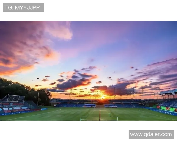 足球明星的抽象艺术:探索球场之外的光影与运动之美 足球明星的抽象艺术:探索球场之外的光影与运动之美