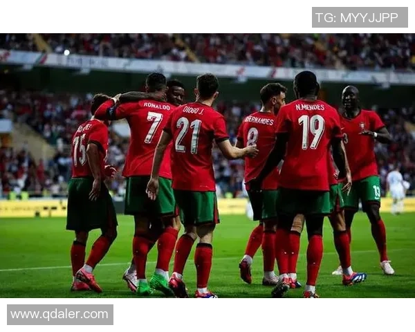 三大金靴引领国足新篇章 星光璀璨助力球队冲击世界杯荣耀 三大金靴引领国足新篇章 星光璀璨助力球队冲击世界杯荣耀