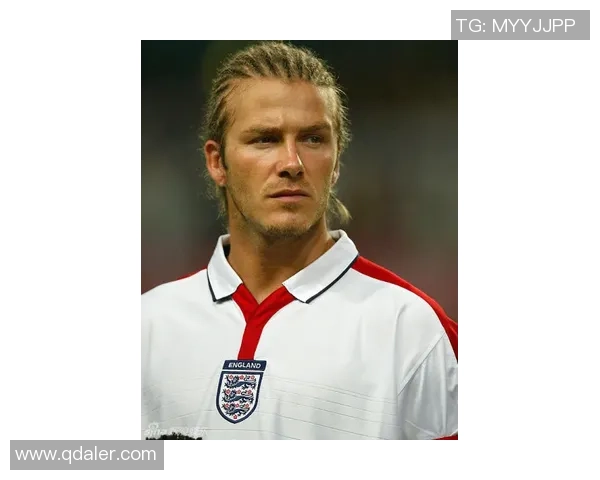 金色发型闪耀绿茵场 足球球星的新潮时尚风向标